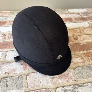 Charles Owen JR8 Equestrian Riding Helmet in Black Size 7 3/8 Buckle Horse Sport